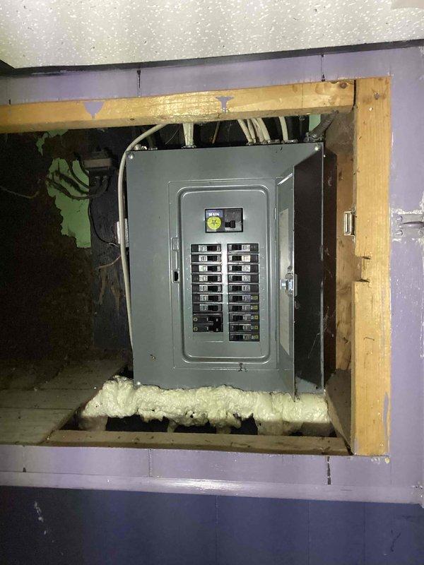 Conducted sales estimate for furnace and air conditioning system replacement due to existing furnace malfunction. Assessed electrical service panel capacity and condition in basement utility area to determine compatibility with new HVAC equipment installation requirements. Documented existing electrical infrastructure including circuit breaker panel configuration and available amperage for future system upgrades. Provided comprehensive estimate for complete furnace and AC system replacement with recommendations based on current equipment failure and electrical service evaluation.