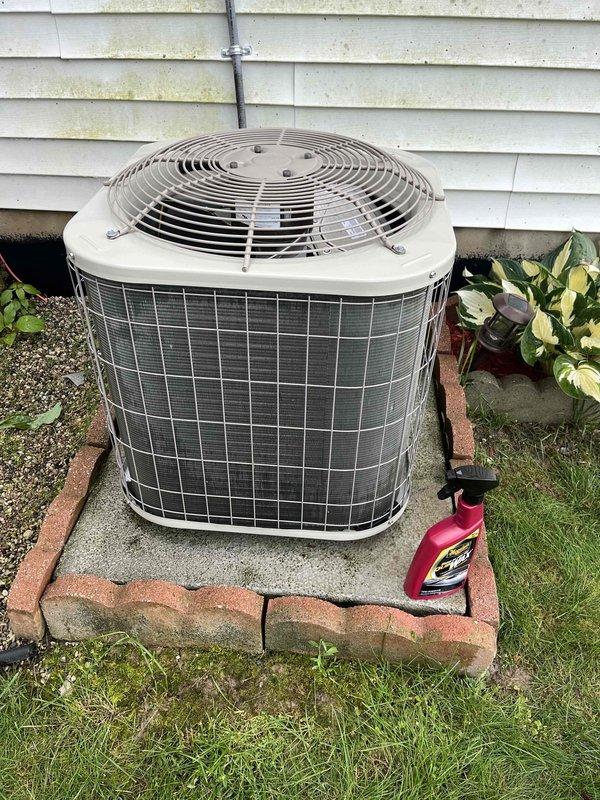 Completed annual cooling maintenance on 6-year-old EcoAir system. Performed comprehensive inspection of outdoor condenser unit, verified proper operation of dual-run capacitor (35/5μF, 440VAC), contactor, and all electrical connections. All components found in good working order with no deficiencies noted. Unit operating within normal parameters.