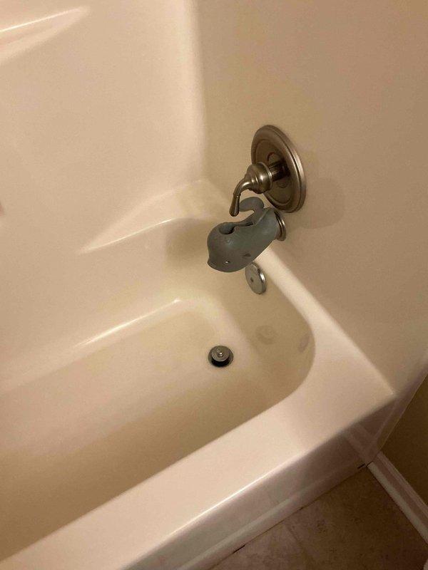 Responded to service call for malfunctioning kitchen faucet and clogged drain. Upon inspection, addressed drain obstruction and verified proper fixture operation. Completed repairs and tested system to ensure full functionality restored.