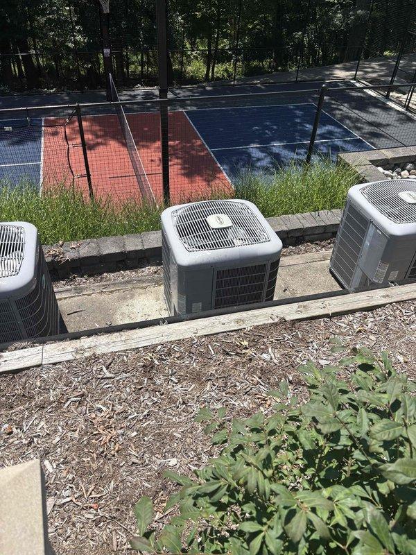 Responded to communication fault error on Carrier thermostat in chef's kitchen. Diagnosed contactor issue on outdoor unit affecting system operation. Cleared fault codes and verified proper communication between thermostat and condenser unit, restoring normal HVAC function.