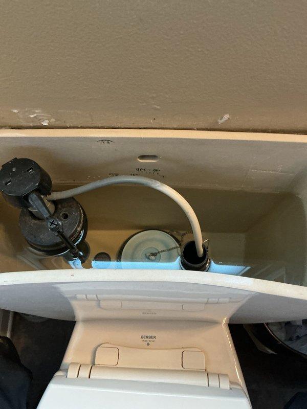 Responded to service call for non-functioning toilet handle that had been inoperative for two days. Removed toilet tank lid, inspected internal flush mechanisms including fill valve assembly and flush valve seal, and successfully repaired the broken handle to restore proper flushing operation. Additionally addressed an outdoor faucet leak that had persisted for an extended period, completing necessary repairs to stop water loss at the exterior hose bib.