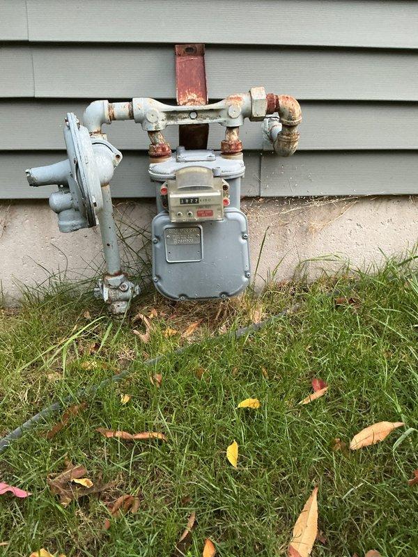 Responded to a reported gas leak at the swing elbow on the fuel line and confirmed the leak location. The gas company performed a temporary repair to secure the line, and the exterior meter assembly and interior fuel piping were inspected. Further permanent repair of the swing elbow connection is recommended.