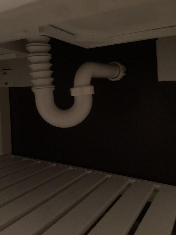 Responded to a leaking tub faucet and inspected the chrome tub spout, shower valve, and diverter assembly to assess the source of the leak. Documented the existing fixture condition, including mineral residue near the drain and caulk-line deterioration at the tub-to-tile joint, and confirmed the fixture requires replacement with a customer-supplied unit.