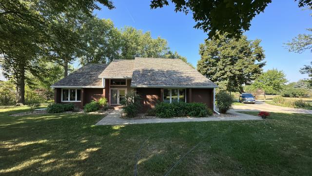 Adel, Iowa we replaced a cedar-shake roof, ensuring it was hail-resistant and durable. The 1¼" thick shakes were installed perfectly, looking brand new after a decade.  Inspection requested after a new hail storm.  No damages found.