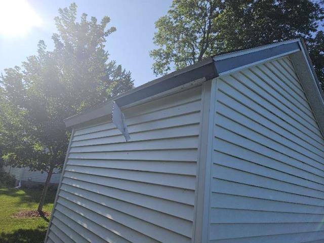 We replaced the shed's loose fascia with precision, ensuring a secure and polished finish. Our team's efficiency and expertise resulted in a job well done.