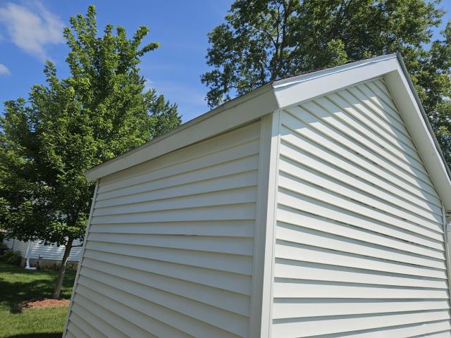 We replaced the shed's loose fascia with precision, ensuring a secure and polished finish. Our team's efficiency and expertise resulted in a job well done.
