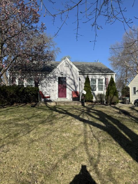 We installed a new roof with high-quality shingles and modified bitumen, transforming the flat roof area into a stunning, durable surface. The result was a flawless, visually appealing roof.