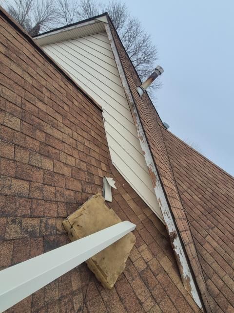 Replaced 40 feet of upper roof fascia, ensuring secure fasteners. Inspected all fascia for damage, reinforcing as needed for durability.