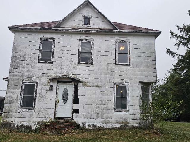 We installed a brand-new roof, complete with seamless gutters, energy-efficient windows, protective window wraps, and fresh siding to enhance curb appeal.