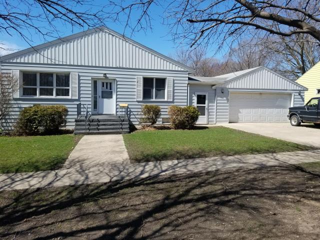 In Humboldt, Iowa, we replaced the home’s entire roof using high-quality materials and installed new siding, enhancing both its curb appeal and protection against the elements.