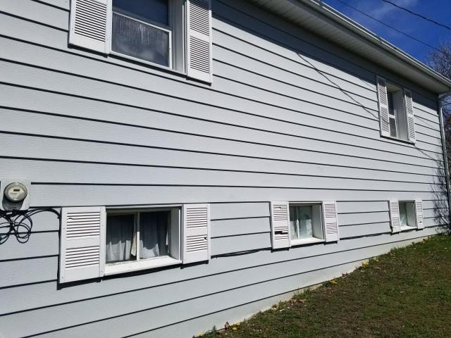 In Humboldt, Iowa, we replaced the home’s entire roof using high-quality materials and installed new siding, enhancing both its curb appeal and protection against the elements.
