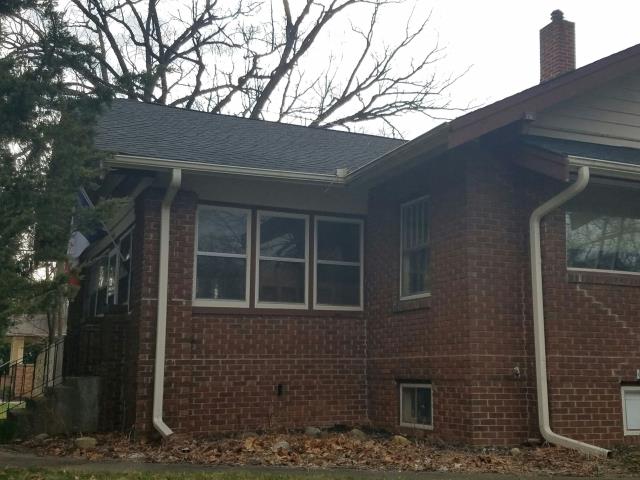 We inspected the roof, replaced damaged shingles, sealed leaks, and ensured the roof was weatherproof on this Des Moines, IA home. The job was completed efficiently and to the highest standard.