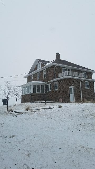 We completed a comprehensive roofing overhaul in Earlham, IA, replacing the entire roof, garage roof, and gutters. Our team ensured a seamless, high-quality finish for lasting protection.