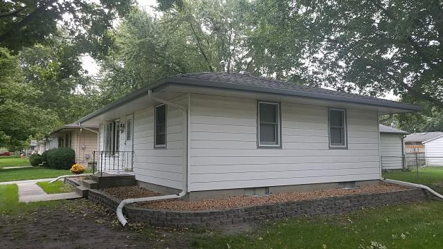 We completed a comprehensive roofing replacement for both the house and garage in Waukee, IA, ensuring durability and aesthetic appeal.