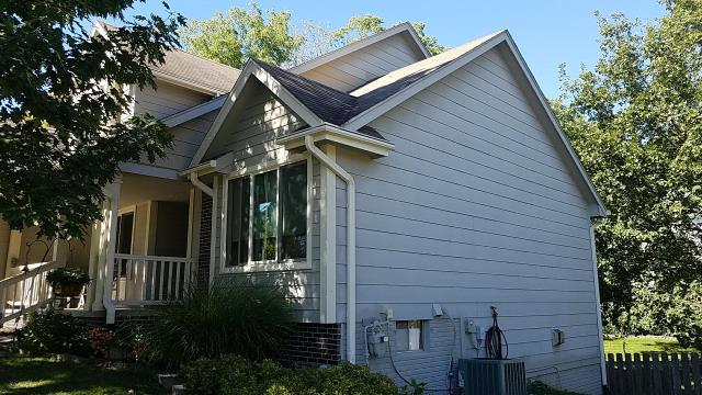We replaced the entire roof in West Des Moines, IA, removing old shingles and installing new, high-quality materials for durability and aesthetics. The job was completed efficiently and to the highest standards.