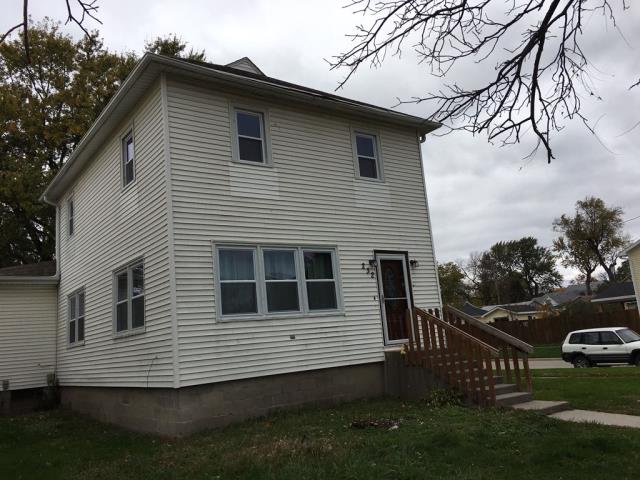 We meticulously inspected and repaired the gutters in West Des Moines, IA, ensuring they were clear of debris and properly aligned. We also replaced and sealed damaged fascia boards to prevent water damage.