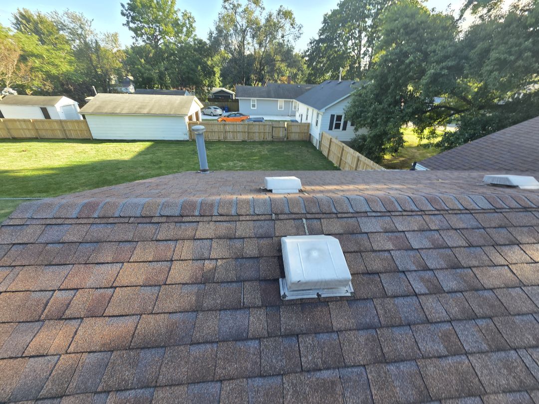 A property owner contacted us for a leak originating from a vent into their living room ceiling. Upon inspection, it was evident that the vent had been installed improperly, leading to water infiltration. To address the issue temporarily, we covered the vent with a tarp to prevent further damage until our planning team can install new plywood and a correctly positioned vent after the next rainfall. Our team is committed to ensuring the problem is resolved efficiently and effectively.