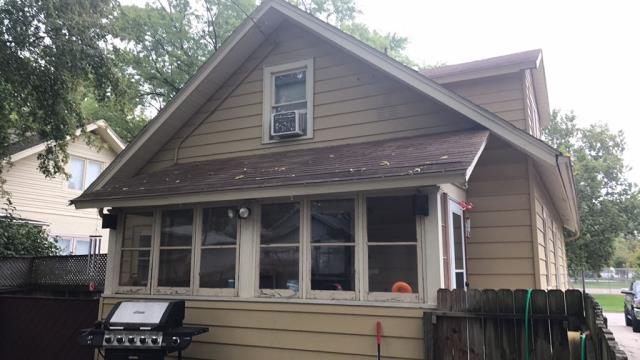We meticulously inspected the roof in West Des Moines, IA, replacing damaged shingles, sealing leaks, and ensuring lasting weather resistance and protection.