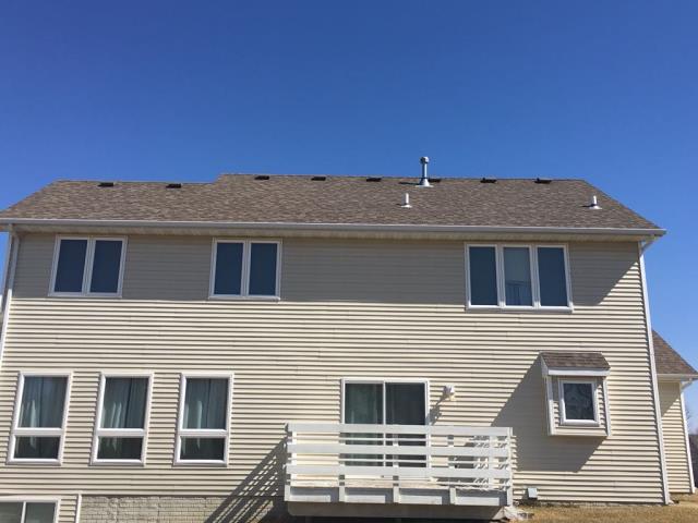 On this home in Johnston, IA, we completed a full roof and gutter replacement, installing high-quality materials to provide lasting protection, improved drainage, and a clean, refreshed look for the home.