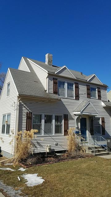 On this home in Des Moines, IA, we completely replaced the roofs on both the house and garage, providing a durable, polished finish that enhances the property’s protection and overall appearance.
