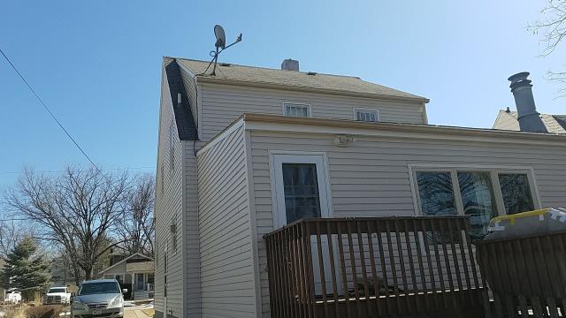 On this home in Des Moines, IA, we completely replaced the roofs on both the house and garage, providing a durable, polished finish that enhances the property’s protection and overall appearance.