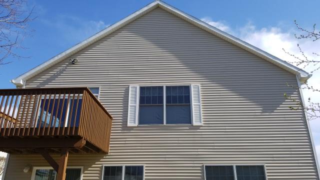 On this home in West Des Moines, IA, we completed a full roof replacement, providing a durable and polished finish. We also installed new gutters to improve water drainage and help protect the home from water damage.
