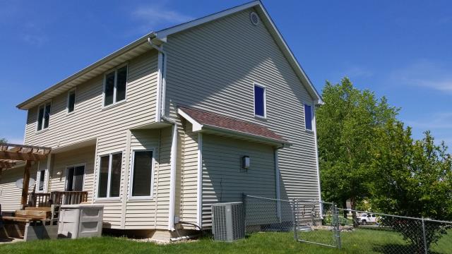 We completed a full roof replacement on this Johnston, IA home, installing quality materials to ensure long-lasting durability and protection.