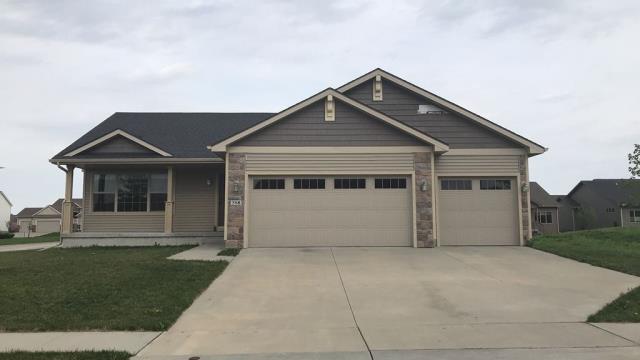 In West Des Moines, IA, we replaced and repaired damaged siding panels, ensuring a seamless, weather-resistant finish that restored the home’s protection and curb appeal.