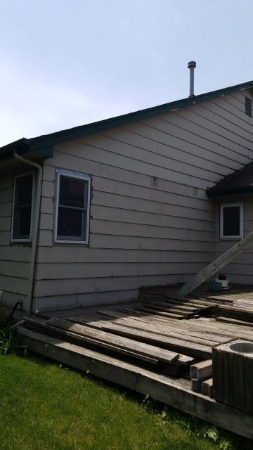 This West Des Moines, IA home received a complete roof replacement, featuring high-quality materials and precise installation to enhance energy efficiency, durability, and curb appeal.