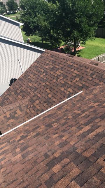 We completely removed the old roofing and installed a new, high-quality roof. The job included proper disposal of debris and ensuring a perfect seal to protect against weather.