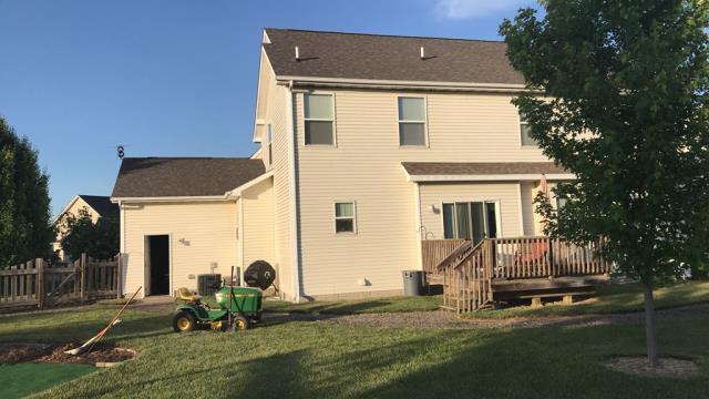 We gave this Urbandale, IA home a new roof, replacing the existing materials with a durable roofing system designed to provide reliable, long-term protection.