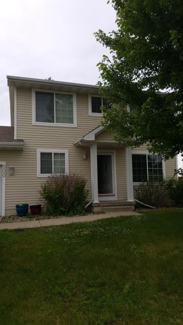We gave this Waukee, IA home a complete roof replacement, removing the existing shingles and installing a new roofing system for reliable weather protection. Our team also handled debris removal, leaving the property clean and the roof ready to withstand the elements.