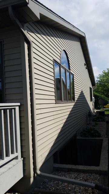 We upgraded this Ames, IA home with a complete roof replacement, installing new roofing materials to improve weather resistance and provide dependable protection for years to come.