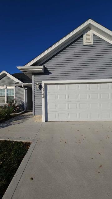 Our team completed a full roof and siding replacement in Des Moines, IA, giving the home a refreshed appearance while improving its protection against the elements.