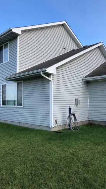 Our team completed a full roof replacement in Urbandale, IA, removing the old shingles and installing new roofing with careful attention to ventilation and weatherproofing for lasting protection and a clean, finished look.