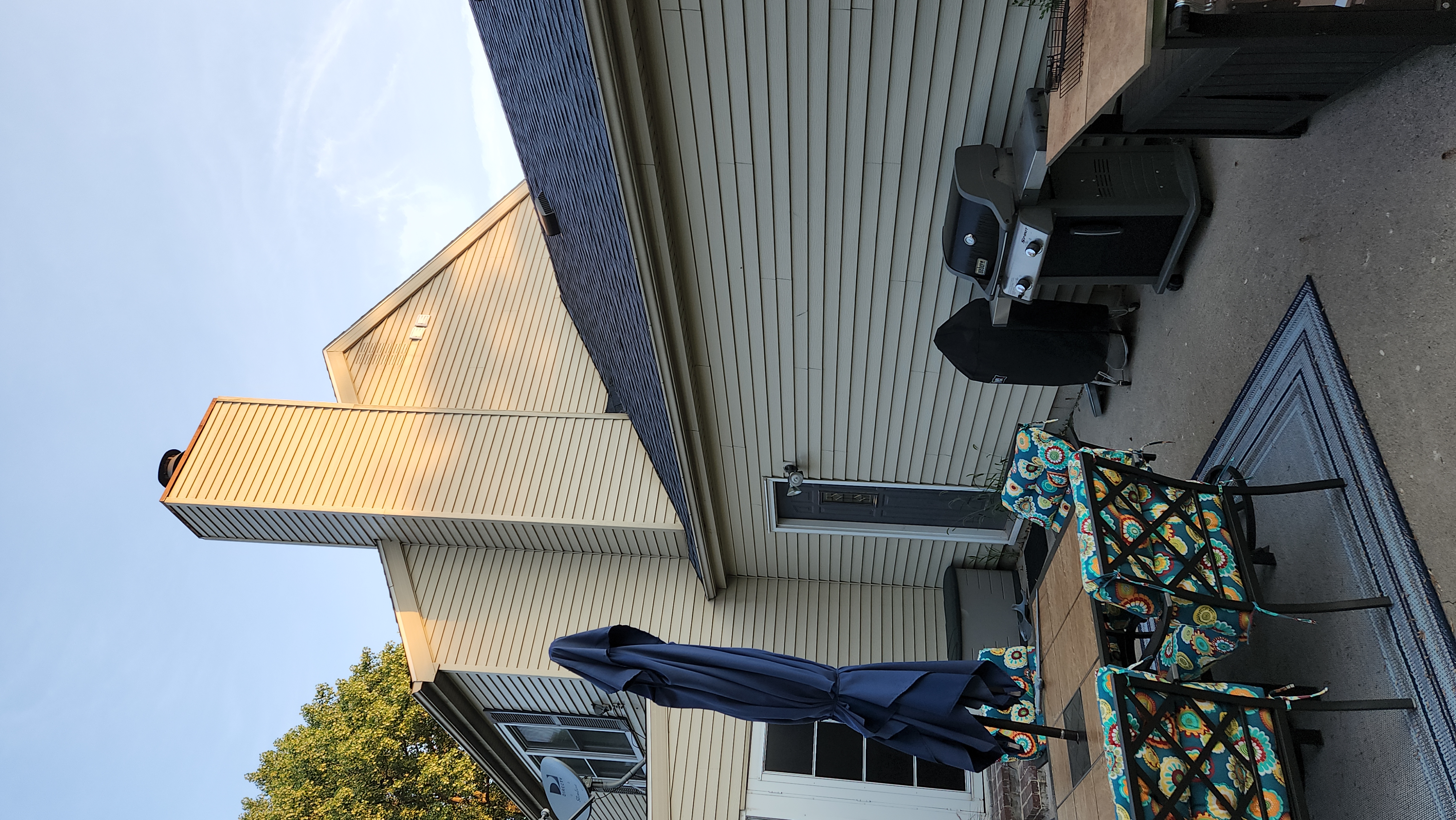 Our team completed a roof replacement in Ames, IA, removing the old roofing materials and installing new shingles for a clean, professional finish. We paid close attention to the underlayment, flashing, and shingle placement to ensure reliable weather protection and give the home a refreshed appearance.
