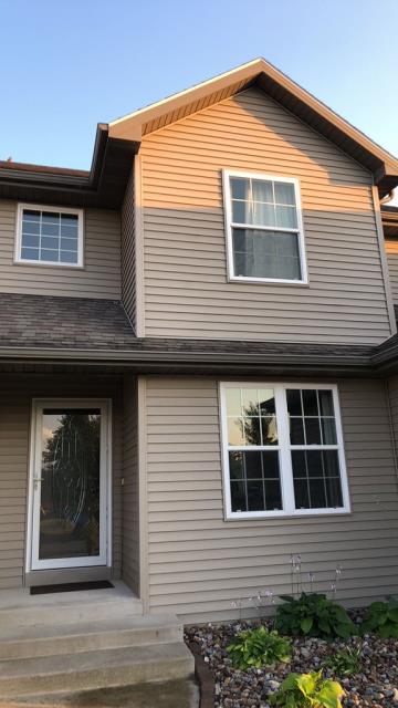 Our team completed a full roof replacement in Urbandale, IA, installing new shingles and underlayment to provide lasting protection and a refreshed look for the home. We also made sure the property was clean once the job was finished.