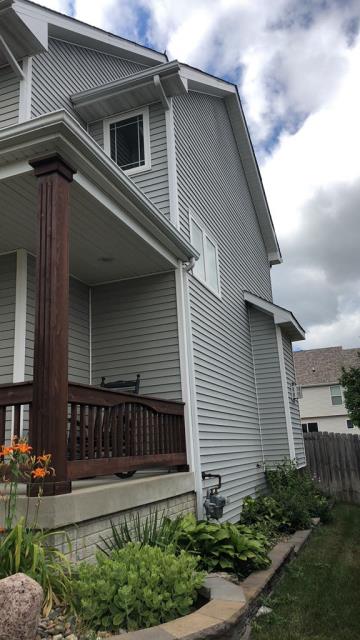 Our team completed a full roof replacement in Urbandale, IA, removing the old roofing materials and preparing the surface for installation. We installed high-quality shingles along with new underlayment and flashing to provide reliable weather protection. The finished roof gives the home a refreshed appearance and lasting durability.