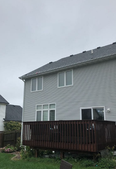 Our team completed a full roof replacement in Urbandale, IA, removing the old roofing materials and preparing the surface for installation. We installed high-quality shingles along with new underlayment and flashing to provide reliable weather protection. The finished roof gives the home a refreshed appearance and lasting durability.