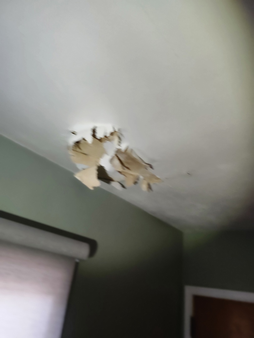 Ceiling stain from an active leak on 53rd St in Deerfoot Acres, NW Des Moines. The leak often isn't right above the stain; water runs along rafters first. We inspected the drywall and attic to trace it to the source. Thank you for trusting us! A Google review helps your neighbors find us.