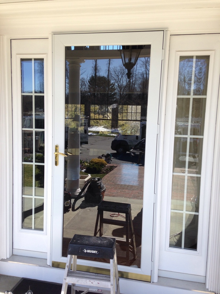 Framingham, MA - Adjusting storm door Framingham, MA - Adjusting storm door