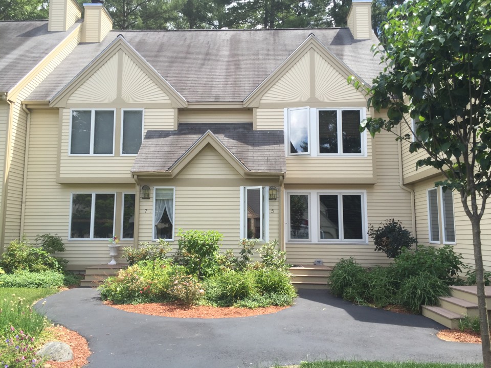 Nashua, NH - Renewal by Andersen Boston sealing it side of Windows Nashua, NH - Renewal by Andersen Boston sealing it side of Windows