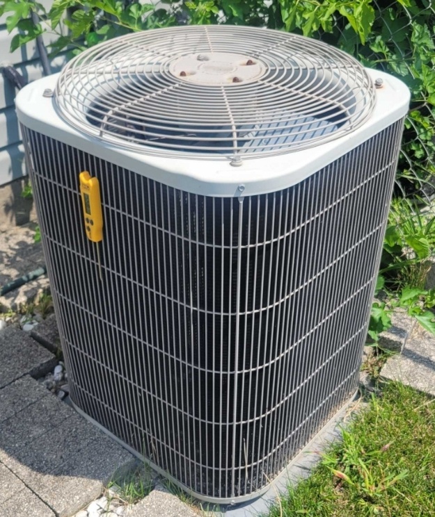 Roselle, IL - Completing the AC maintenance to ensure everything is operating according to manufacturer specifications. Answering questions in how to improve efficiency and air quality in the home. Cleaning the outdoor unit. Roselle, IL - Completing the AC maintenance to ensure everything is operating according to manufacturer specifications. Answering questions in how to improve efficiency and air quality in the home. Cleaning the outdoor unit.