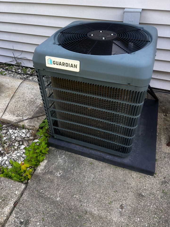 Roselle, IL - Performing annual ac clean & check on guardian unit. Taking temp drop. checking amp draw. Roselle, IL - Performing annual ac clean & check on guardian unit. Taking temp drop. checking amp draw.