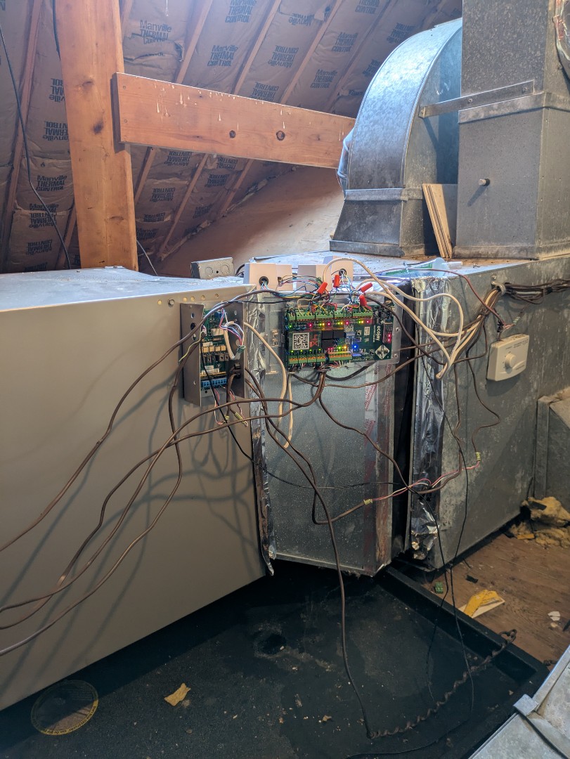 South Barrington, IL - performing summer maintenance on a high efficiency Carrier zone system South Barrington, IL - performing summer maintenance on a high efficiency Carrier zone system