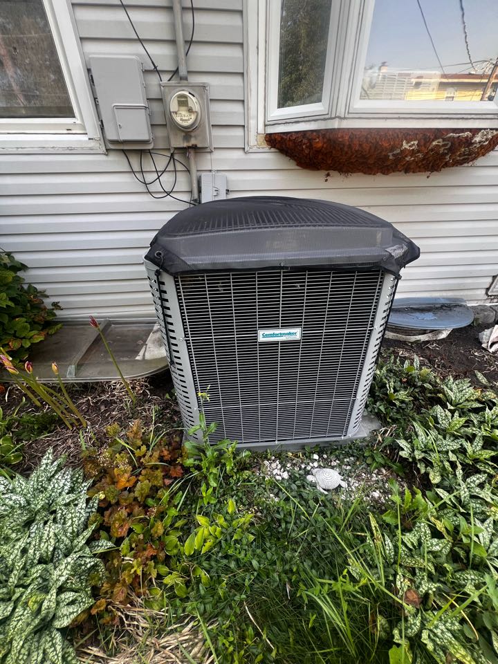 Mount Prospect, IL - Performing annual ac check on comfort maker unit. Taking amp draw. taking temp drop. Mount Prospect, IL - Performing annual ac check on comfort maker unit. Taking amp draw. taking temp drop.