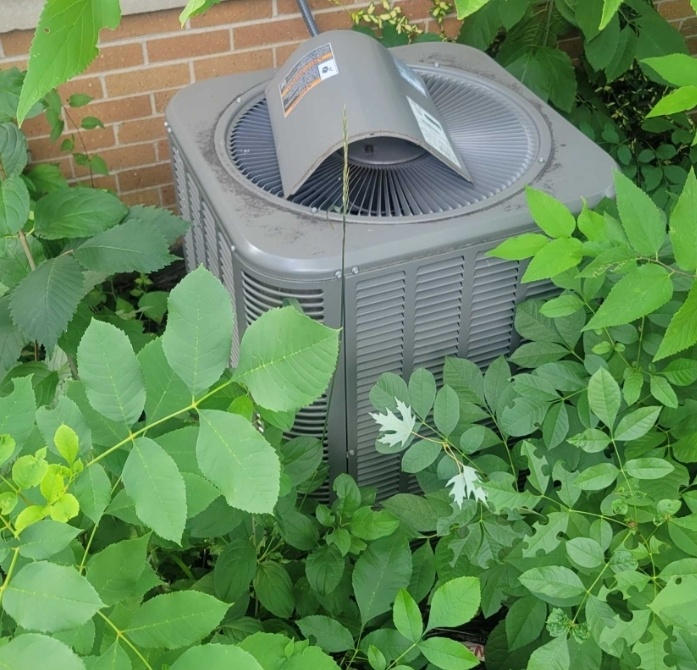 Elk Grove Village, IL - Searching for a low voltage short in the air conditioning unit. Making necessary repair and testing the equipment to ensure no other shorts are in the wiring. Elk Grove Village, IL - Searching for a low voltage short in the air conditioning unit. Making necessary repair and testing the equipment to ensure no other shorts are in the wiring.