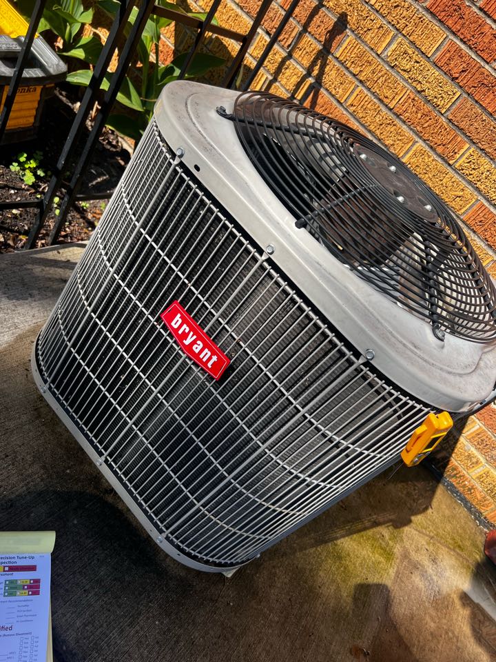 Des Plaines, IL - Performing annual ac clean & check on Bryant unit. Replacing air filter. Taking temp drop. Des Plaines, IL - Performing annual ac clean & check on Bryant unit. Replacing air filter. Taking temp drop.