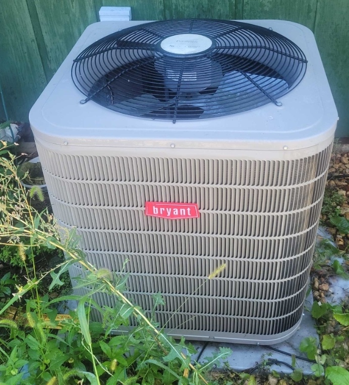 Elk Grove Village, IL - Testing the furnace and air conditioning system. Cleaning both units, changing the air filter and completing humidifier maintenance. Elk Grove Village, IL - Testing the furnace and air conditioning system. Cleaning both units, changing the air filter and completing humidifier maintenance.