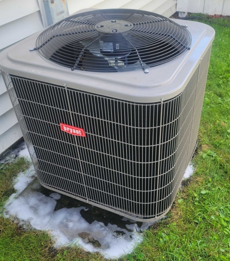 Elk Grove Village, IL - Foam cleaning the air conditioning unit and testing it's operation. Checking the efficiency of the equipment with a no breakdown Elk Grove Village, IL - Foam cleaning the air conditioning unit and testing it's operation. Checking the efficiency of the equipment with a no breakdown